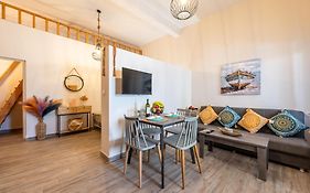 Elysium Villanova Apartment Near Airport